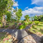 Villa de 2 chambres a Sainte Rose a 500 m de la plage avec vue sur la mer piscine privee et jardin clos