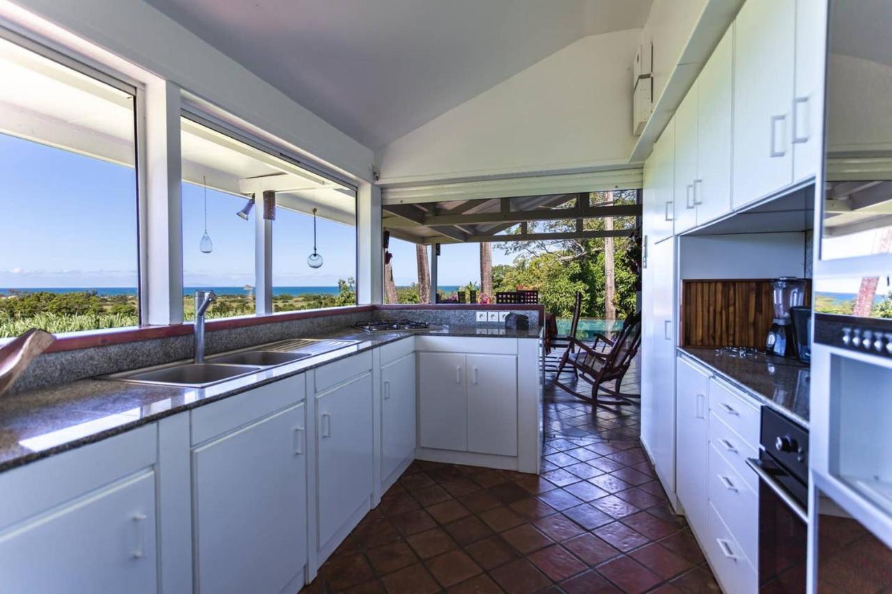Villa De 2 A Rose A 500 M De La Avec Vue Sur La Piscine Privee Et Jardin Clos *