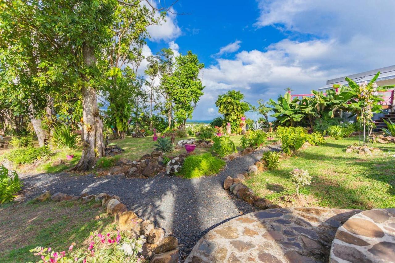 Villa De 2 A Rose A 500 M De La Avec Vue Sur La Piscine Privee Et Jardin Clos *